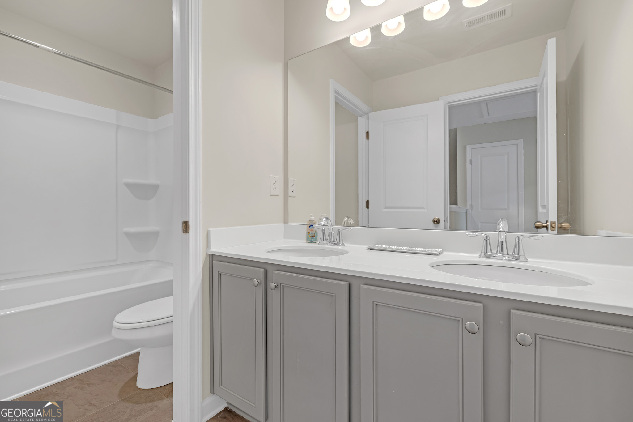 571 Hancock Drive Se Property Photo 16
