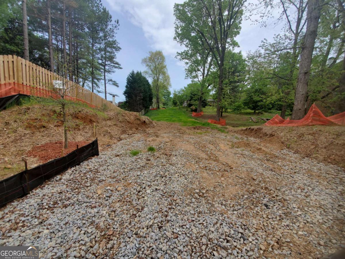 1206 Windsor Parkway Ne Property Photo 1