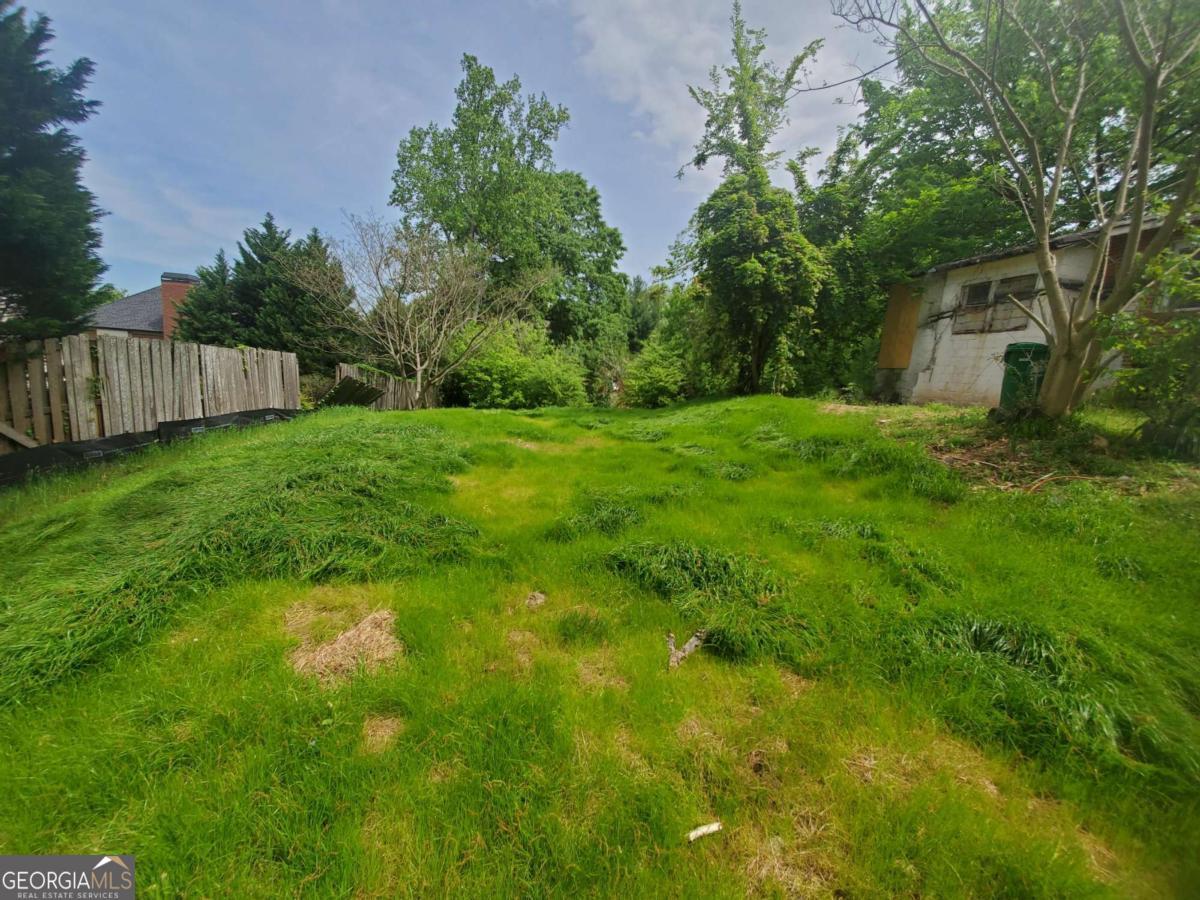 1206 Windsor Parkway Ne Property Photo 5