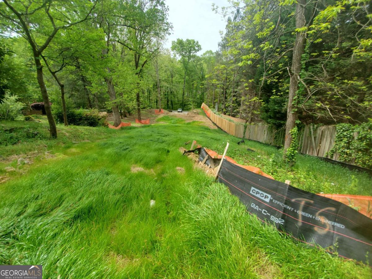 1206 Windsor Parkway Ne Property Photo 8