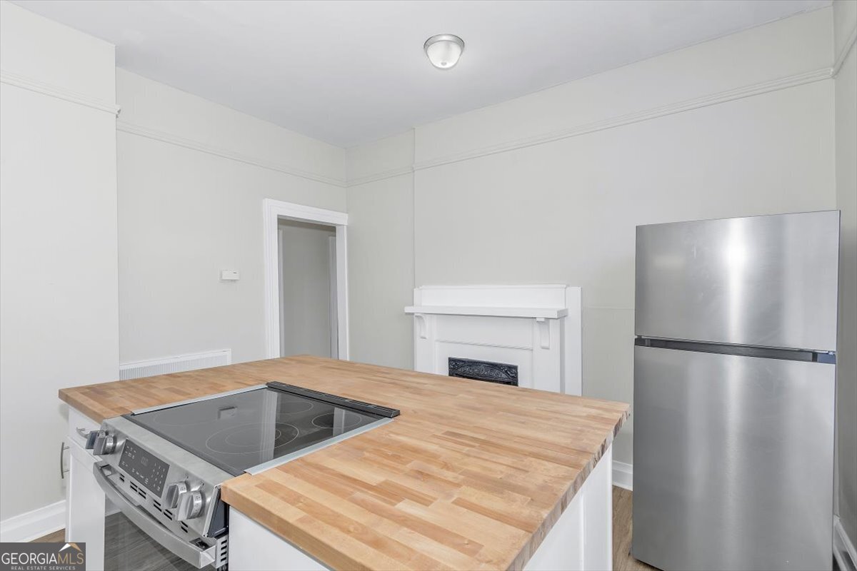 211 Broad Street Property Photo 7