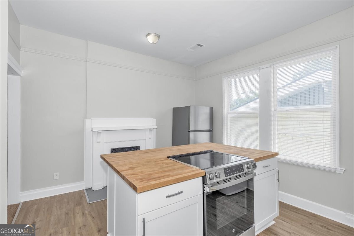 211 Broad Street Property Photo 8