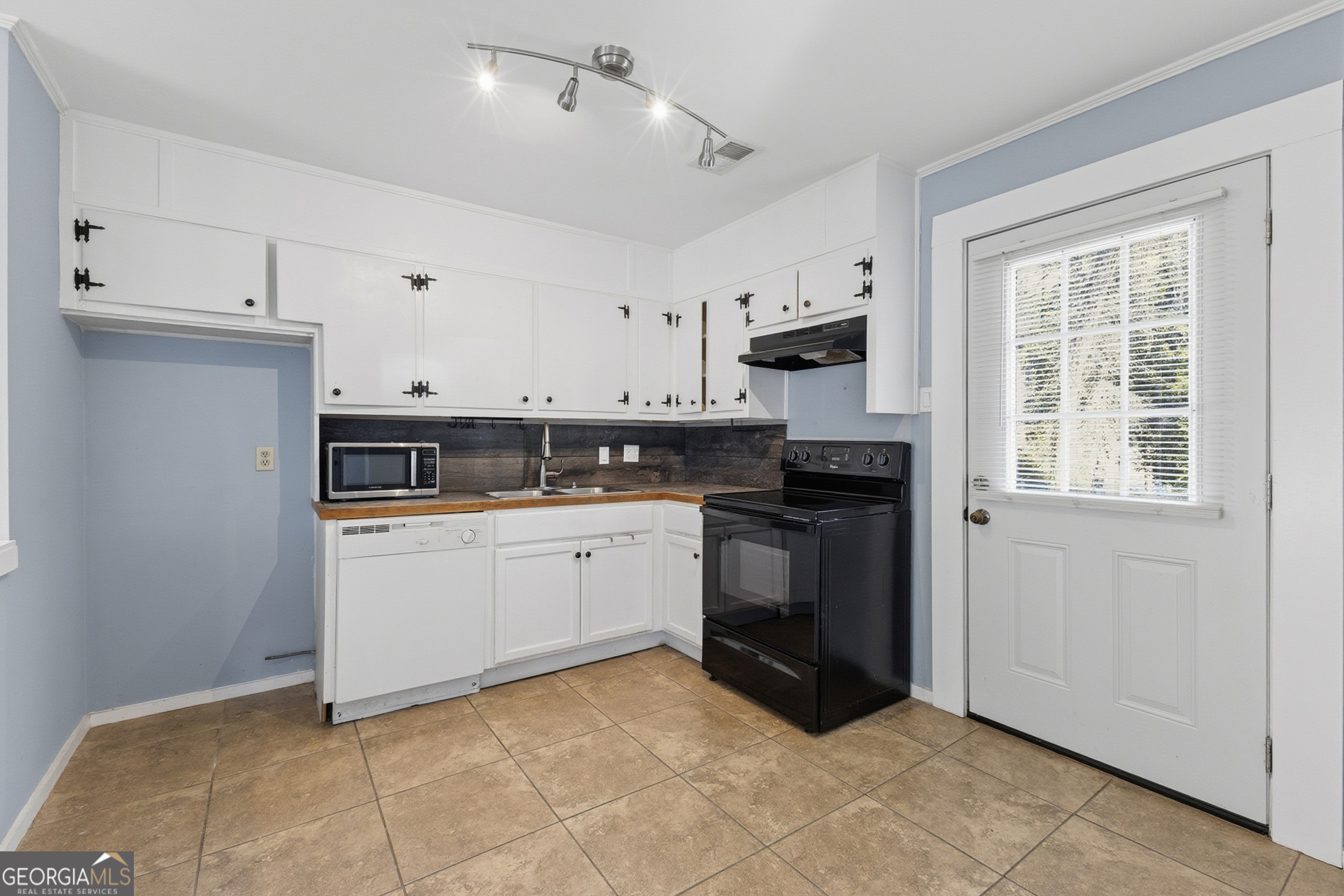 4810 Bartlett Road Property Photo 12