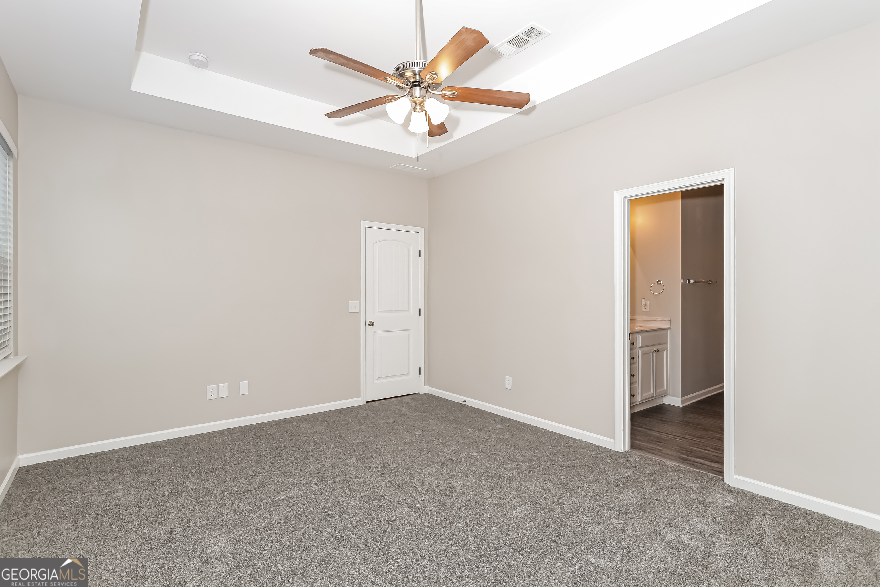 128 Hood Park Drive Property Photo 12
