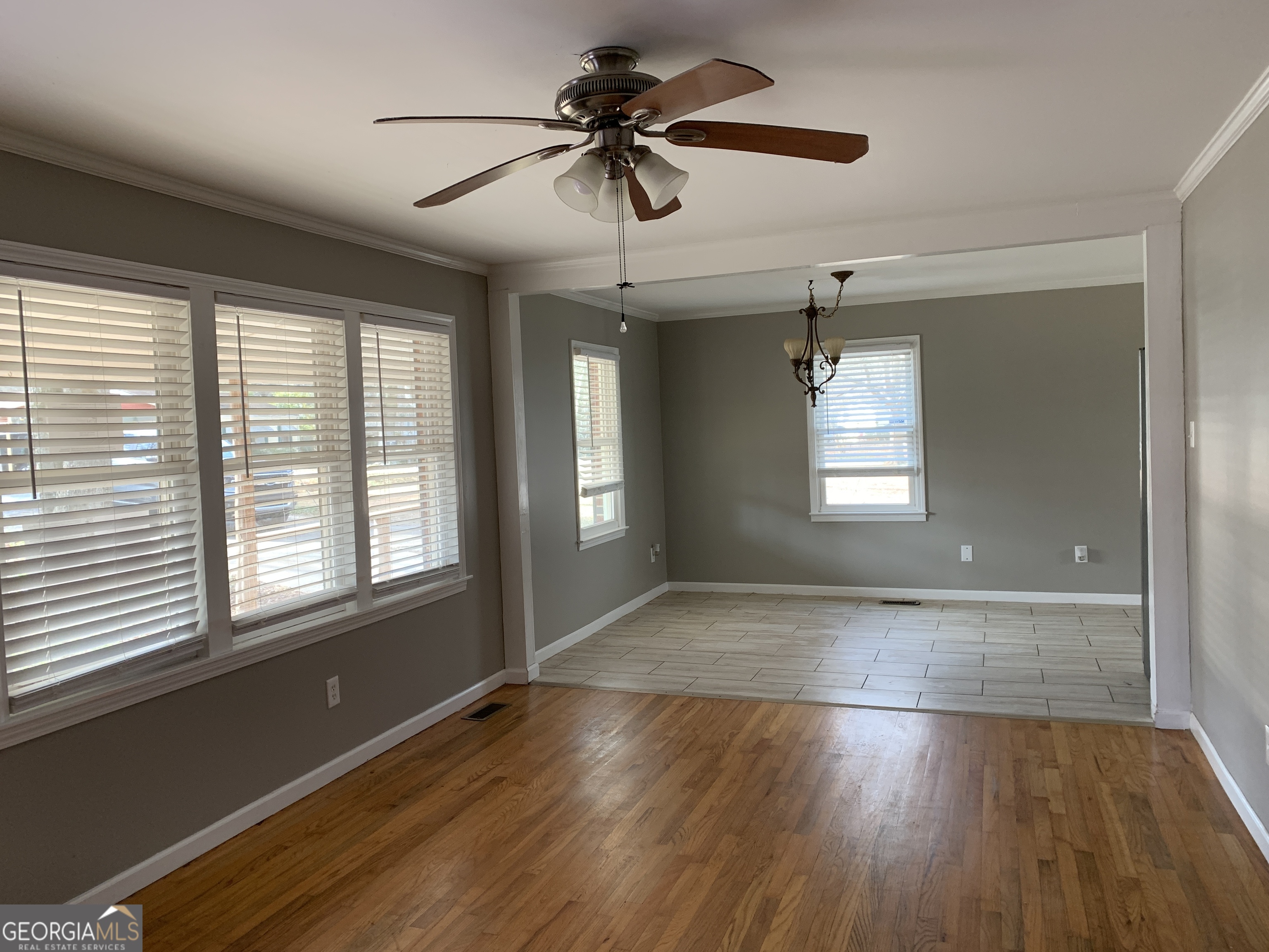 145 Glendale Drive Property Photo 3