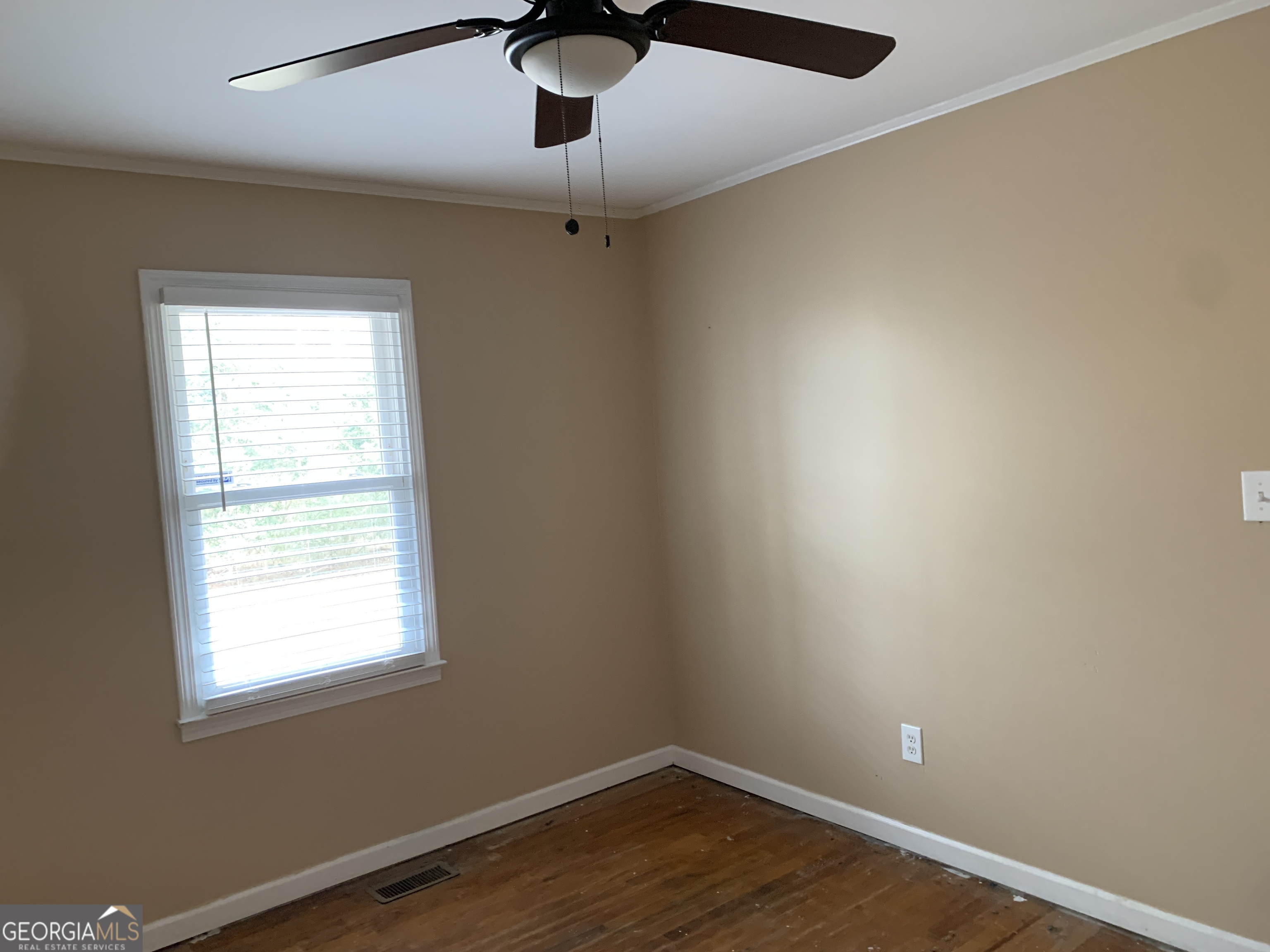 145 Glendale Drive Property Photo 8