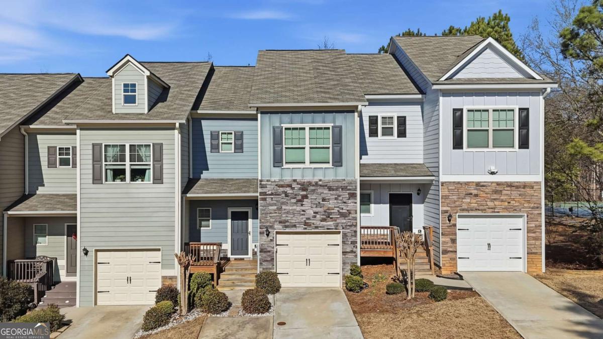 112 Spring Way Square Property Photo 2
