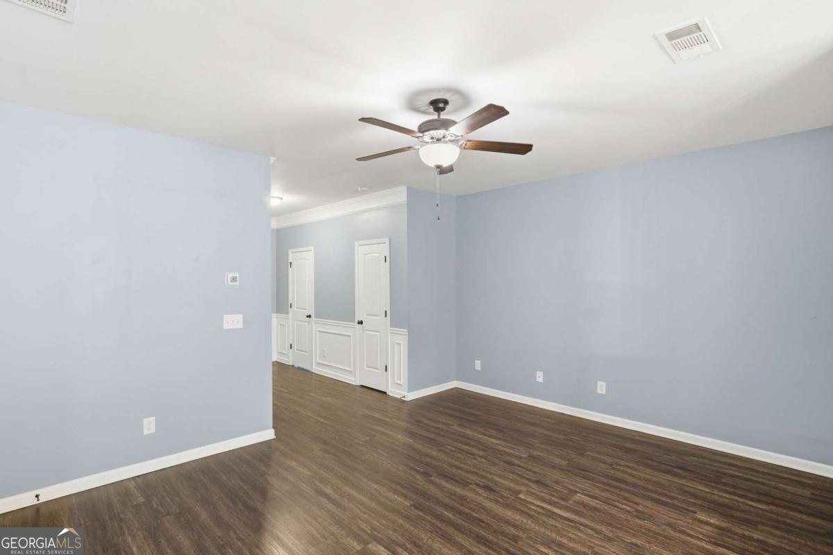 112 Spring Way Square Property Photo 10