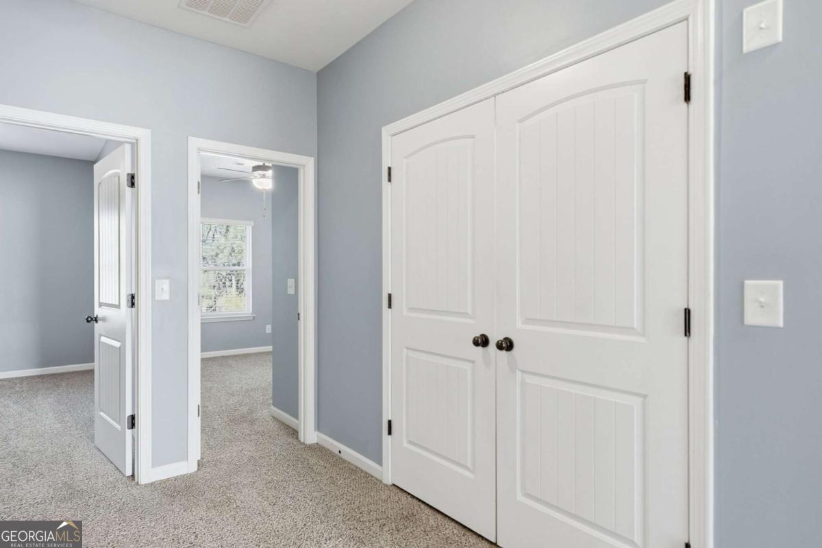112 Spring Way Square Property Photo 14