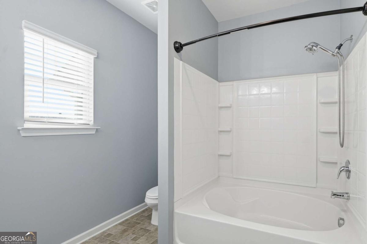 112 Spring Way Square Property Photo 21