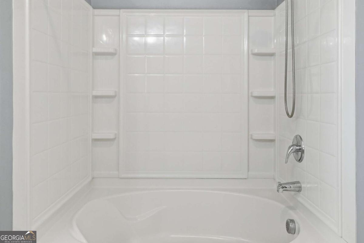 112 Spring Way Square Property Photo 22