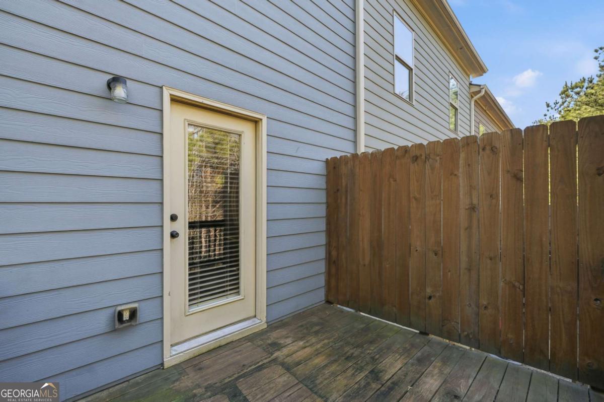 112 Spring Way Square Property Photo 33