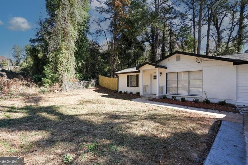1508 Peachcrest Road Property Photo 2