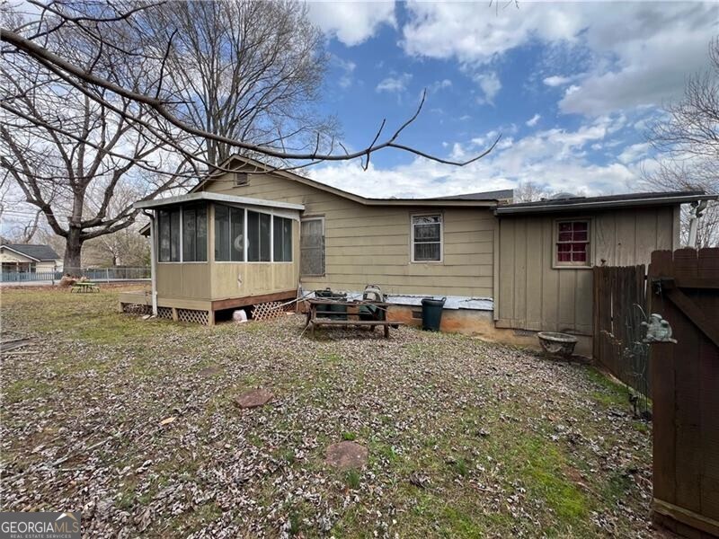 3143 Cedar Street Property Photo 4