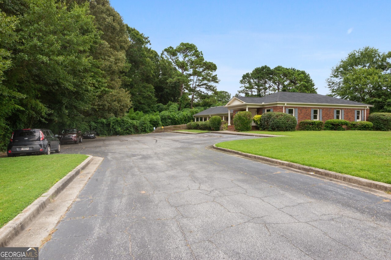 490 Bradley Drive Ste C Property Photo 3