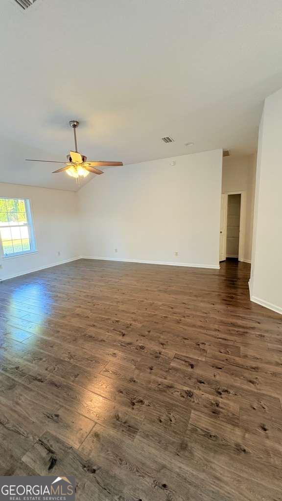 106 Cypress Bend Property Photo 4