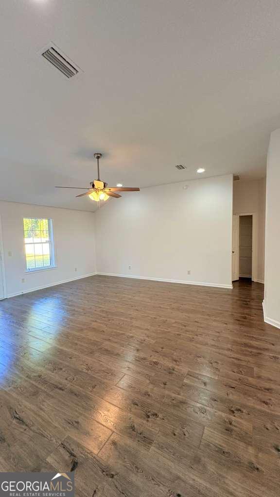 106 Cypress Bend Property Photo 5