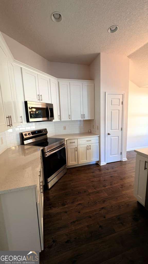 106 Cypress Bend Property Photo 8