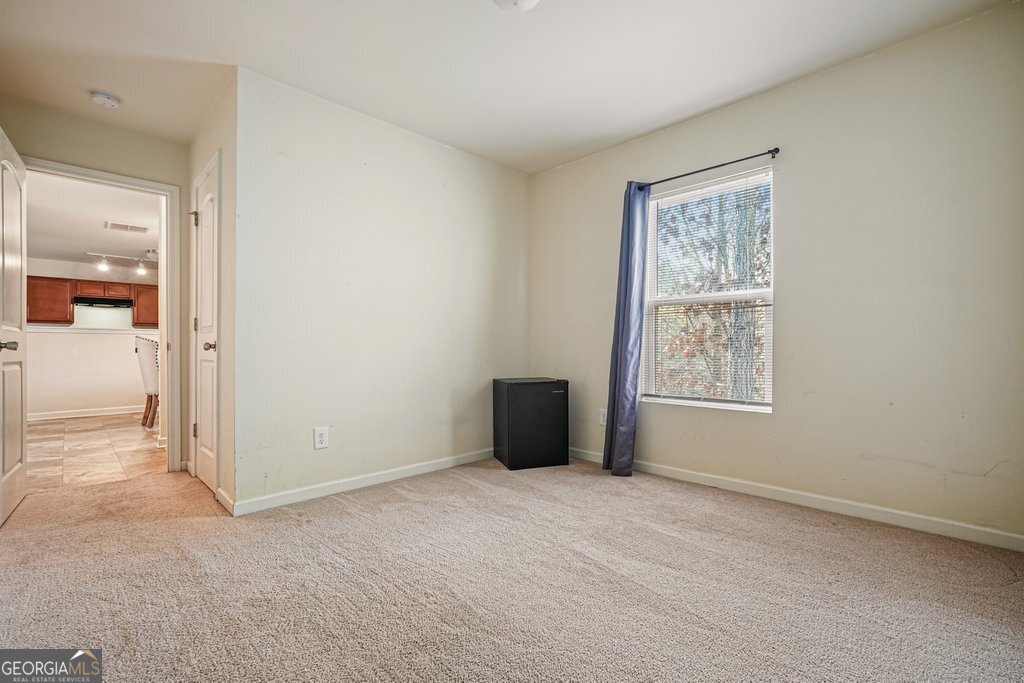 18 Oxford Lane Property Photo 17