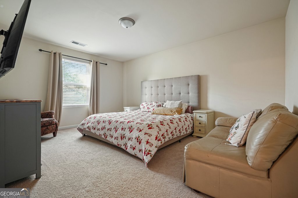 18 Oxford Lane Property Photo 22