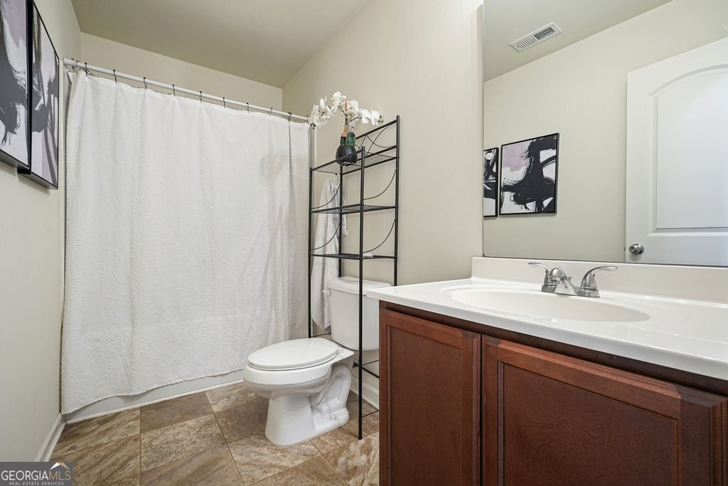 18 Oxford Lane Property Photo 27