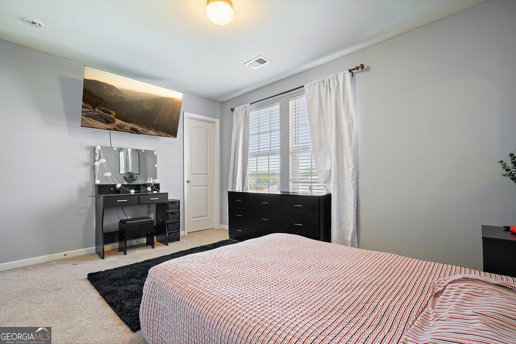 18 Oxford Lane Property Photo 29