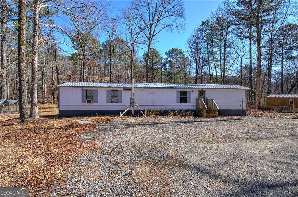 676 Flowery Branch Road Property Photo 1