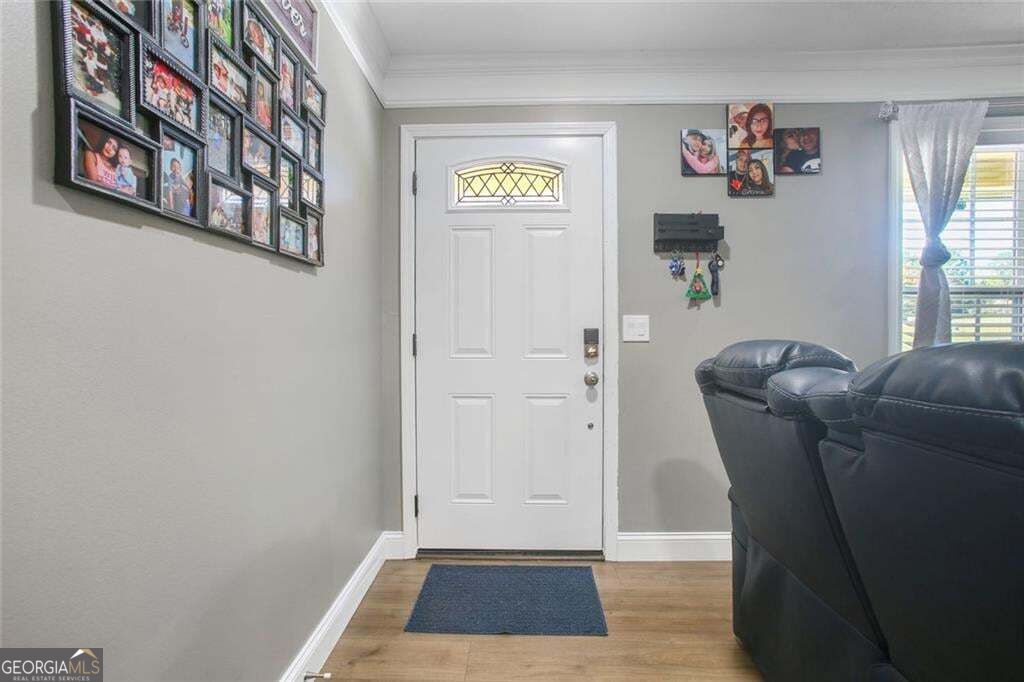 2001 Raymonds Drive Property Photo 4