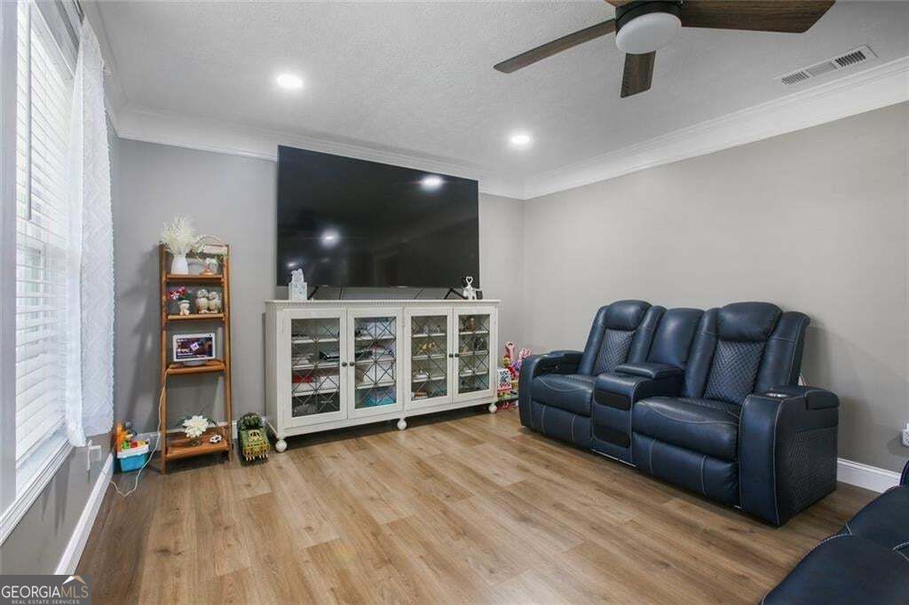 2001 Raymonds Drive Property Photo 12