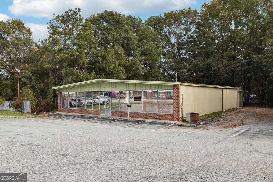 6474 Highway 85 Property Photo 2