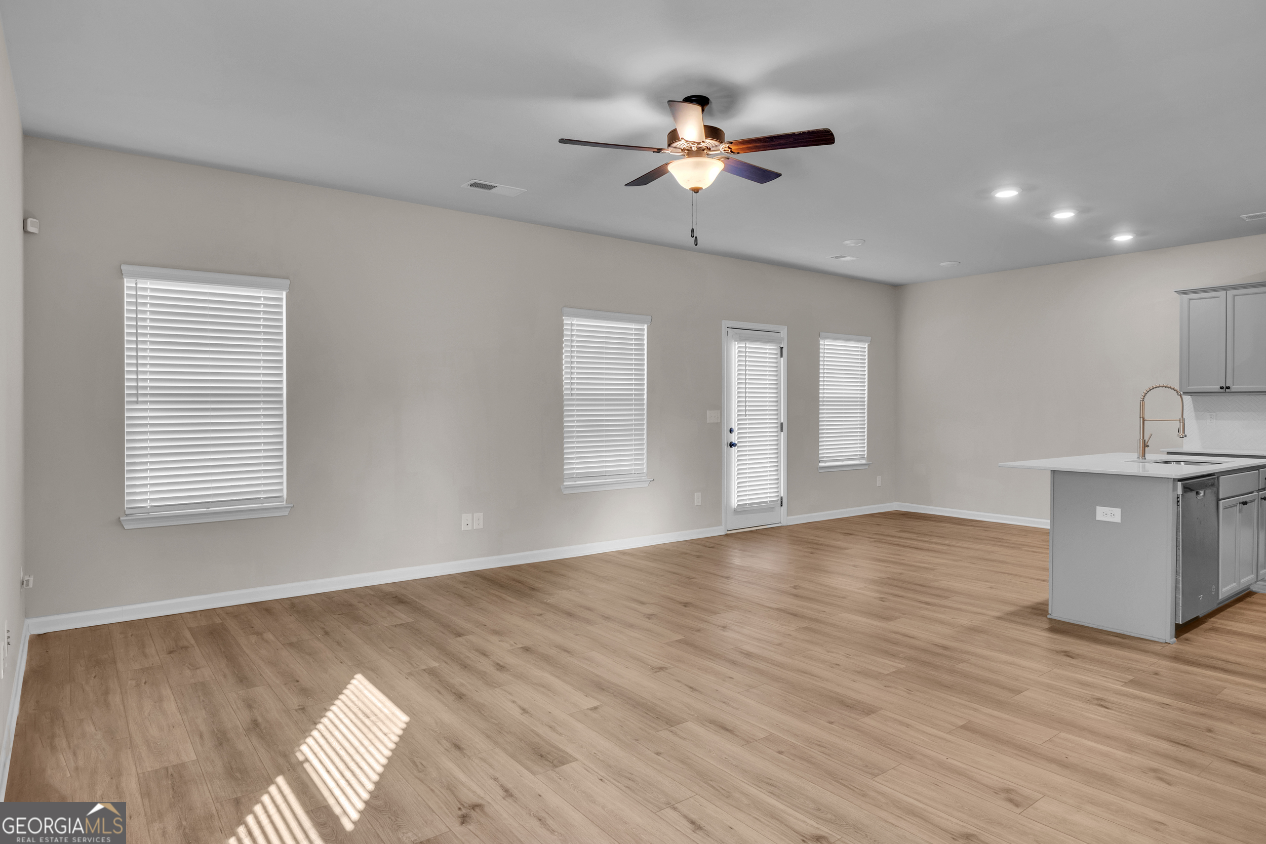 11608 Winston Drive Property Photo 3