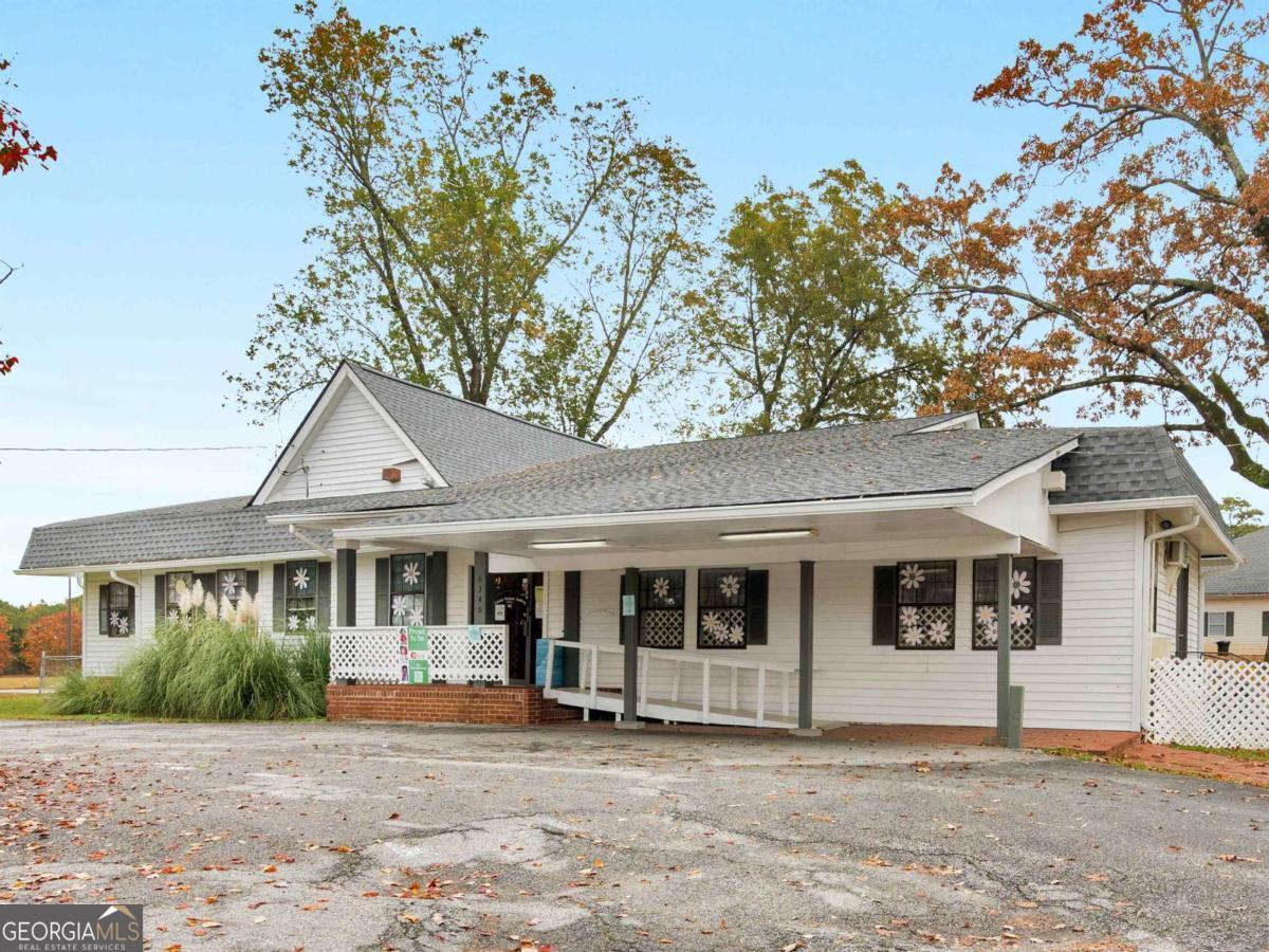6346 Highway 42 Property Photo 1