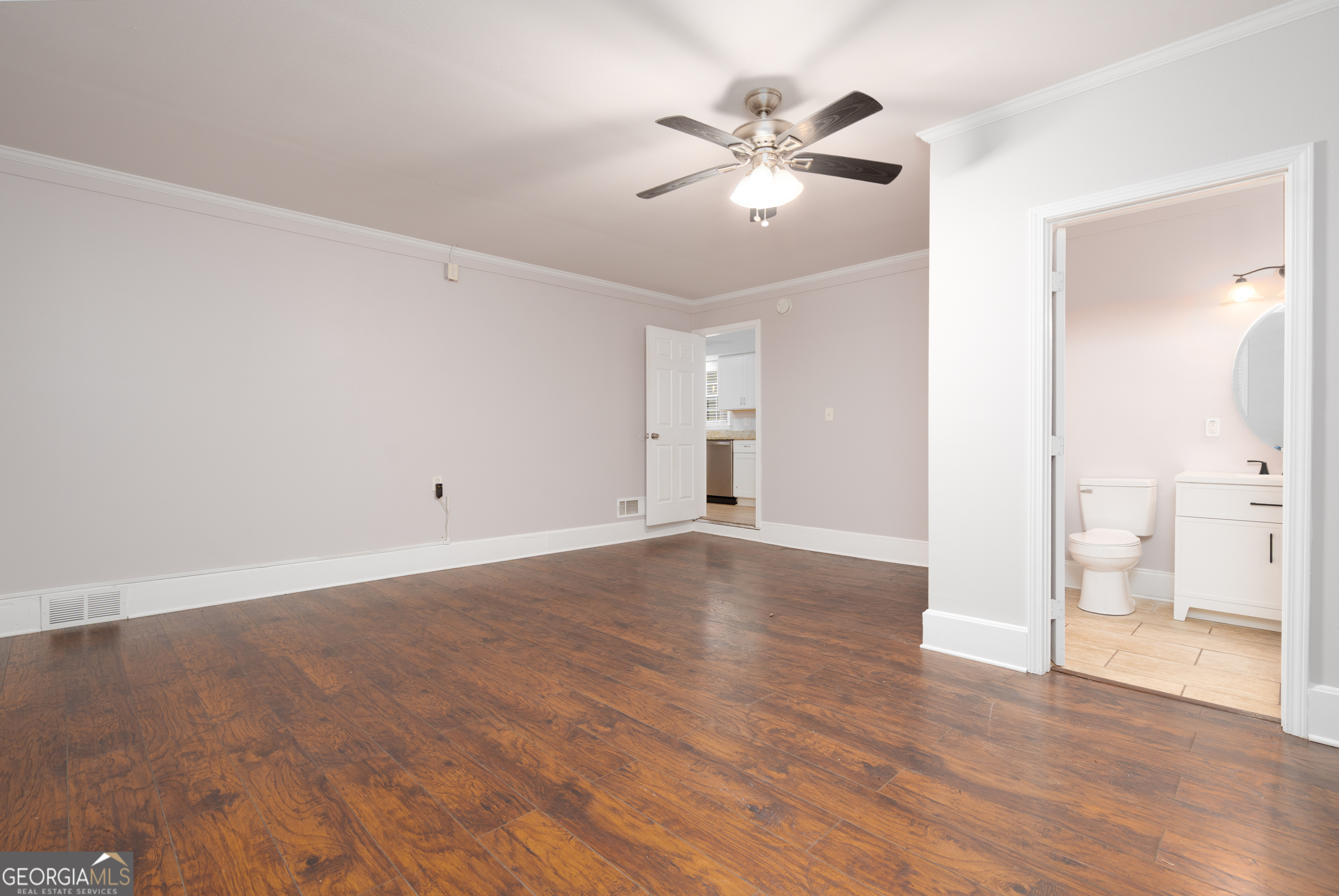 4770 Campbell Drive Property Photo 9