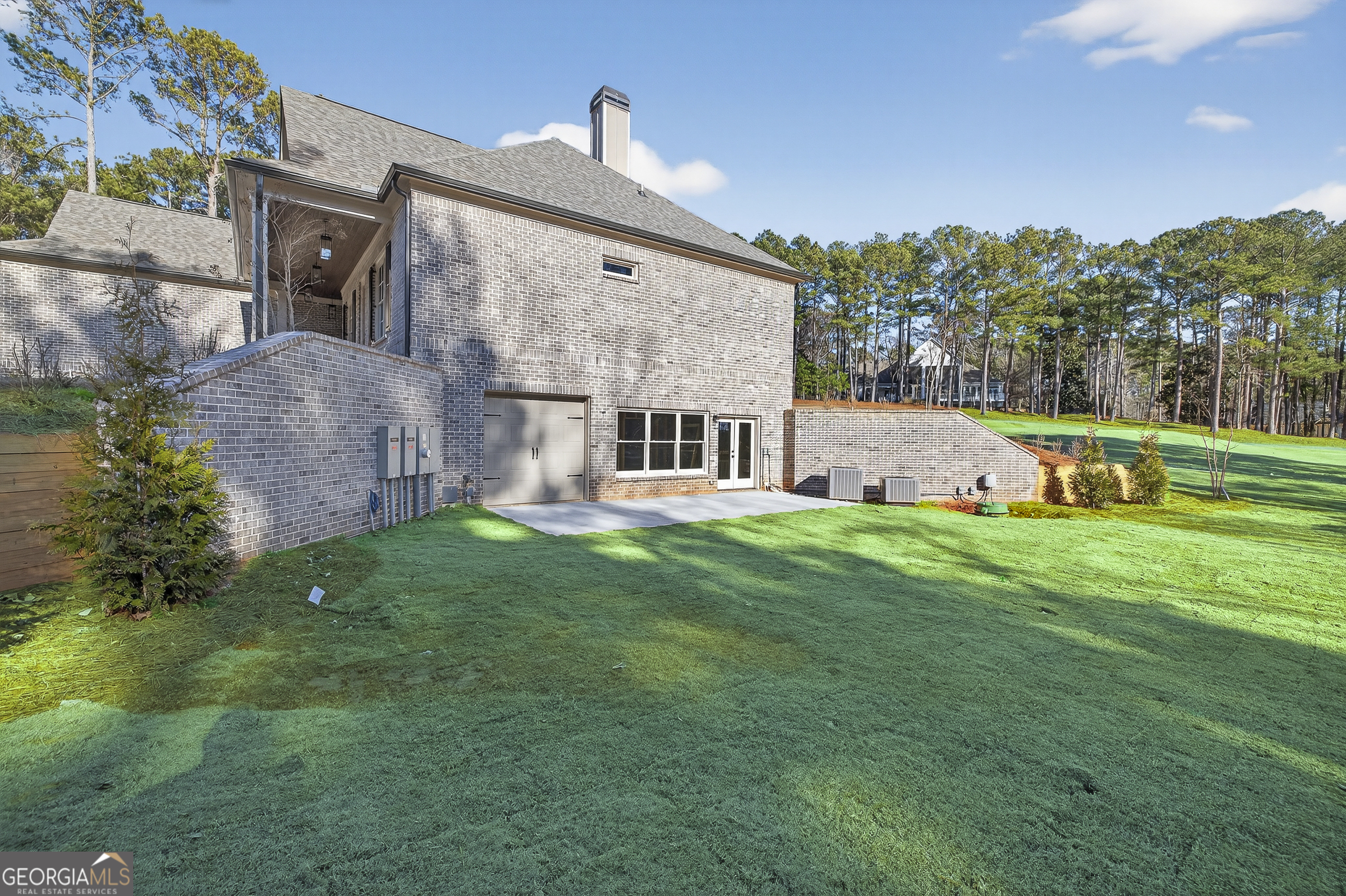 2390 A Club Drive Property Photo 3