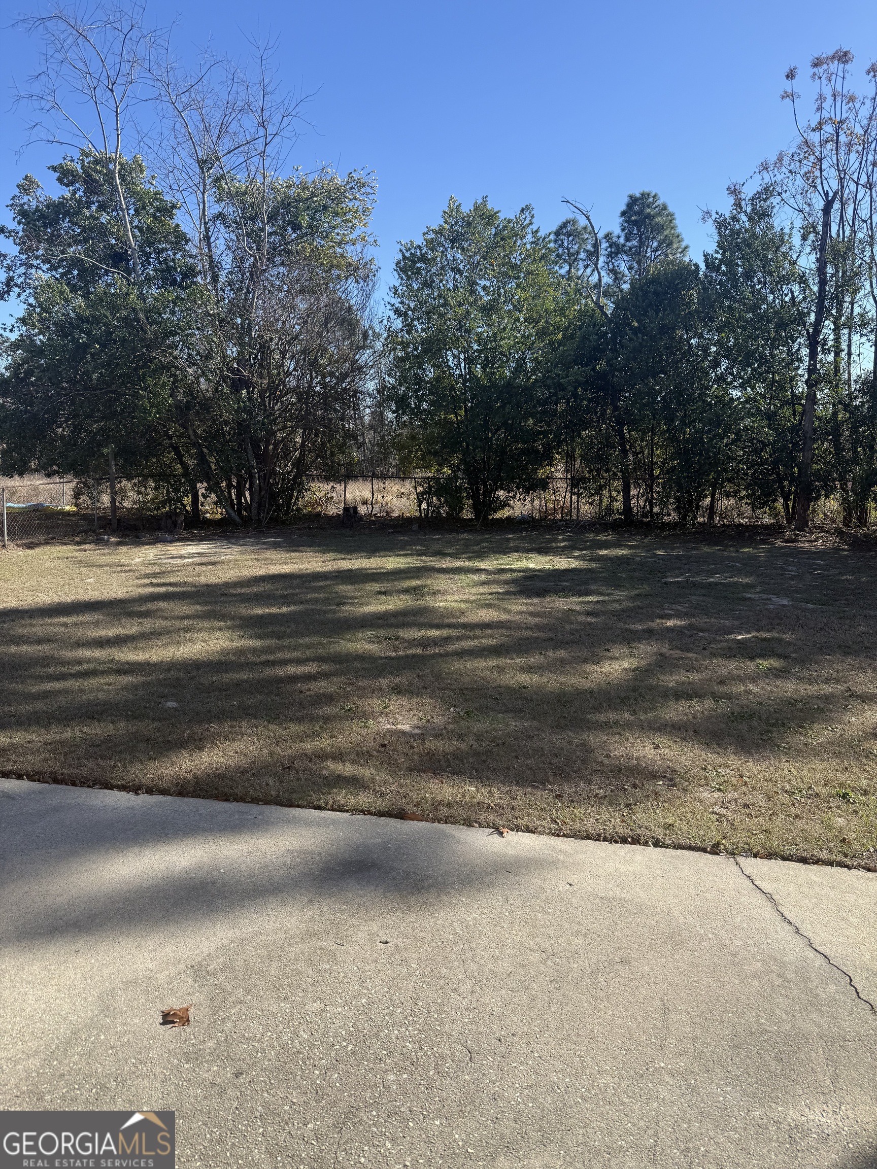 3859 Fairington Drive Property Photo 7