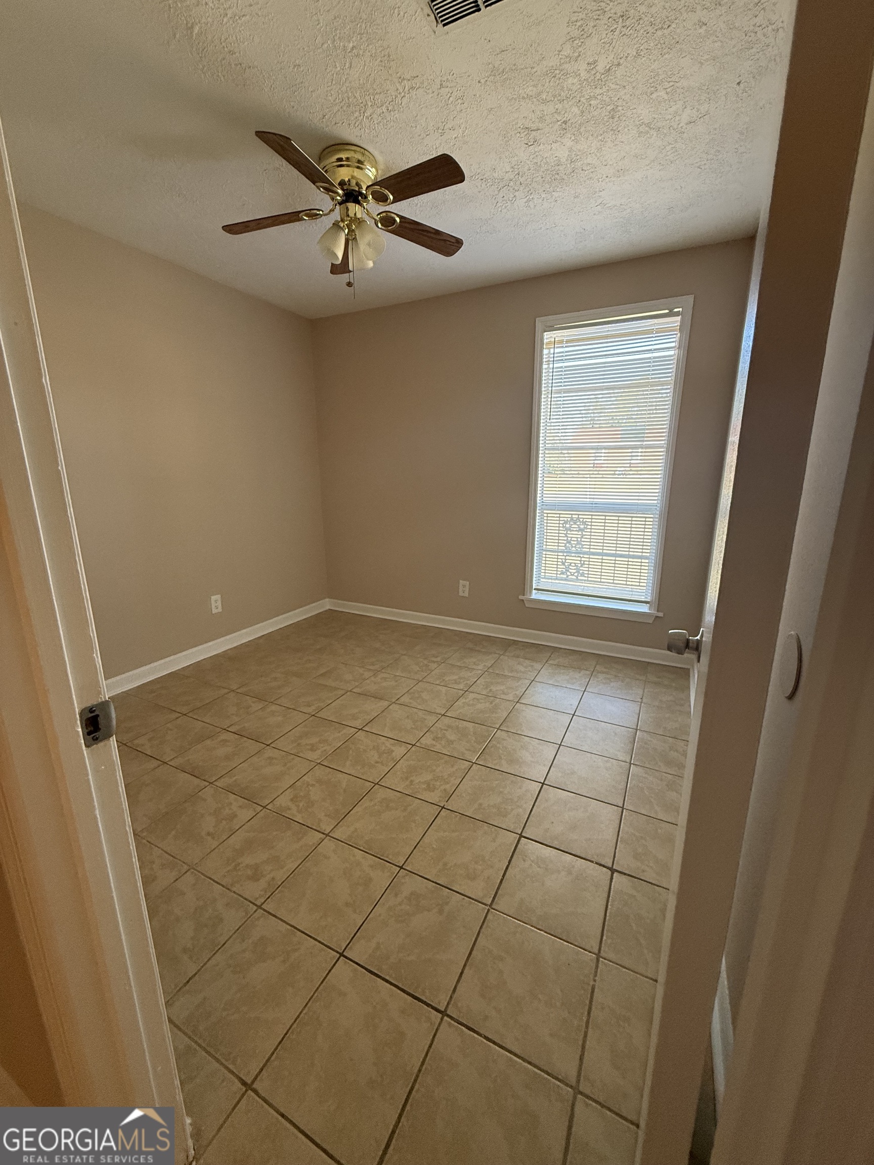 3859 Fairington Drive Property Photo 9