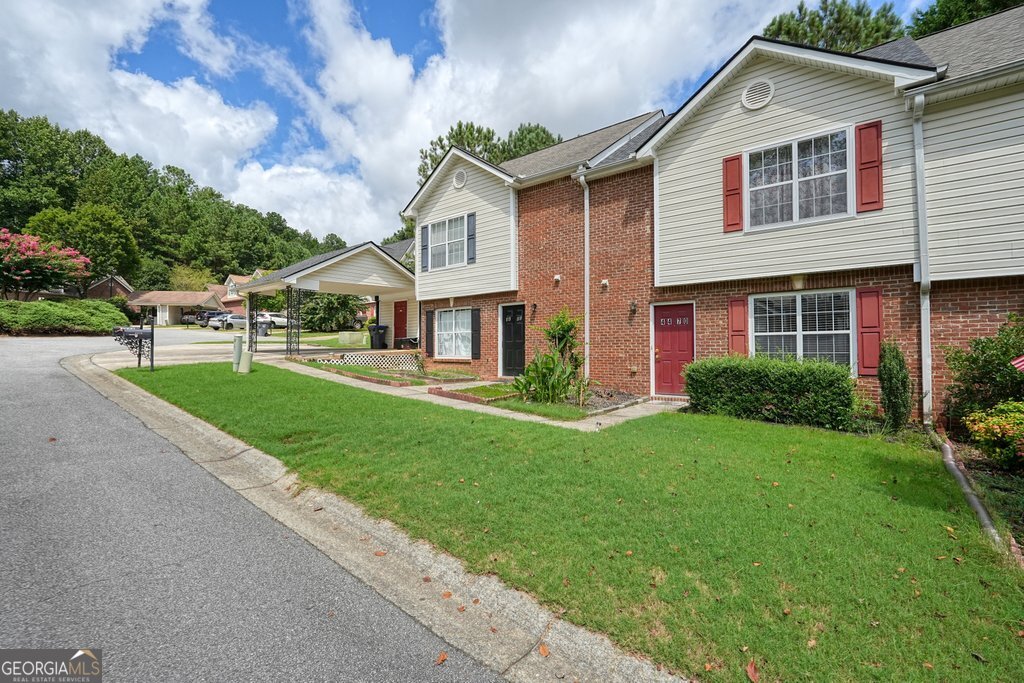 4470 Maple Valley Drive Property Photo 2