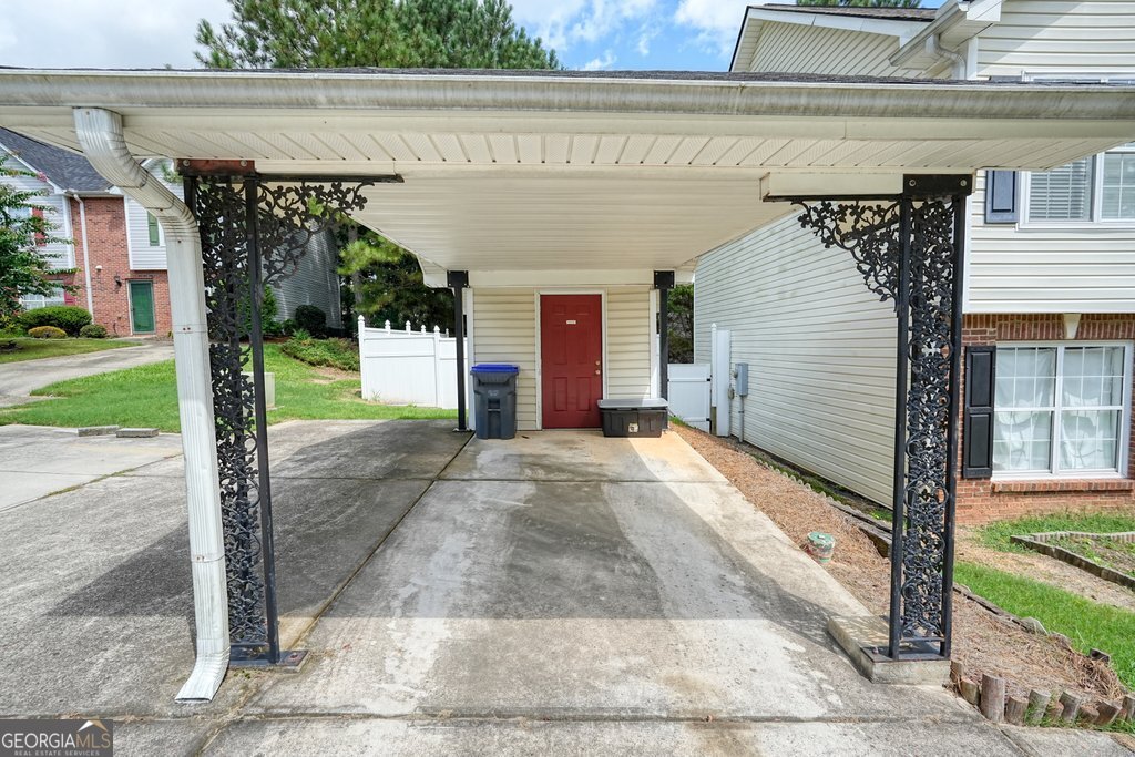 4470 Maple Valley Drive Property Photo 4