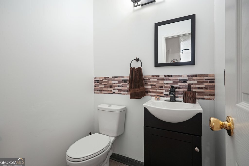 4470 Maple Valley Drive Property Photo 12
