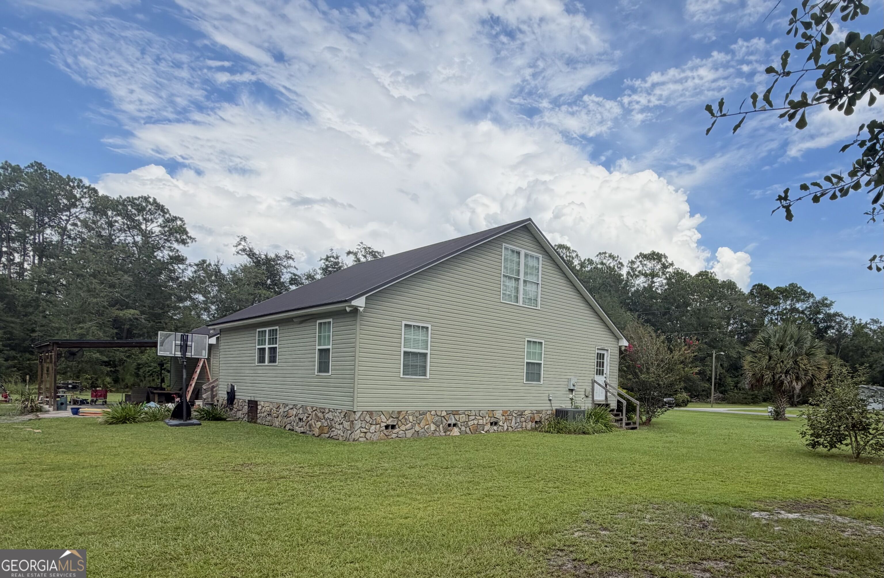 3231 Pear Avenue Property Photo 4