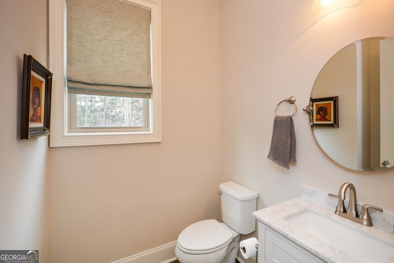 601 Abbington River Lane Property Photo 8