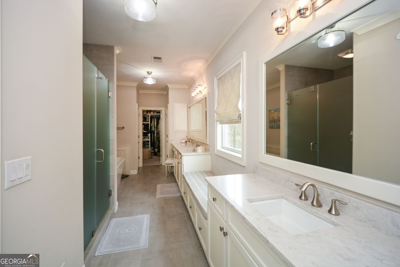 601 Abbington River Lane Property Photo 32