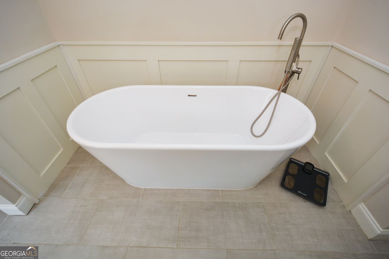 601 Abbington River Lane Property Photo 35