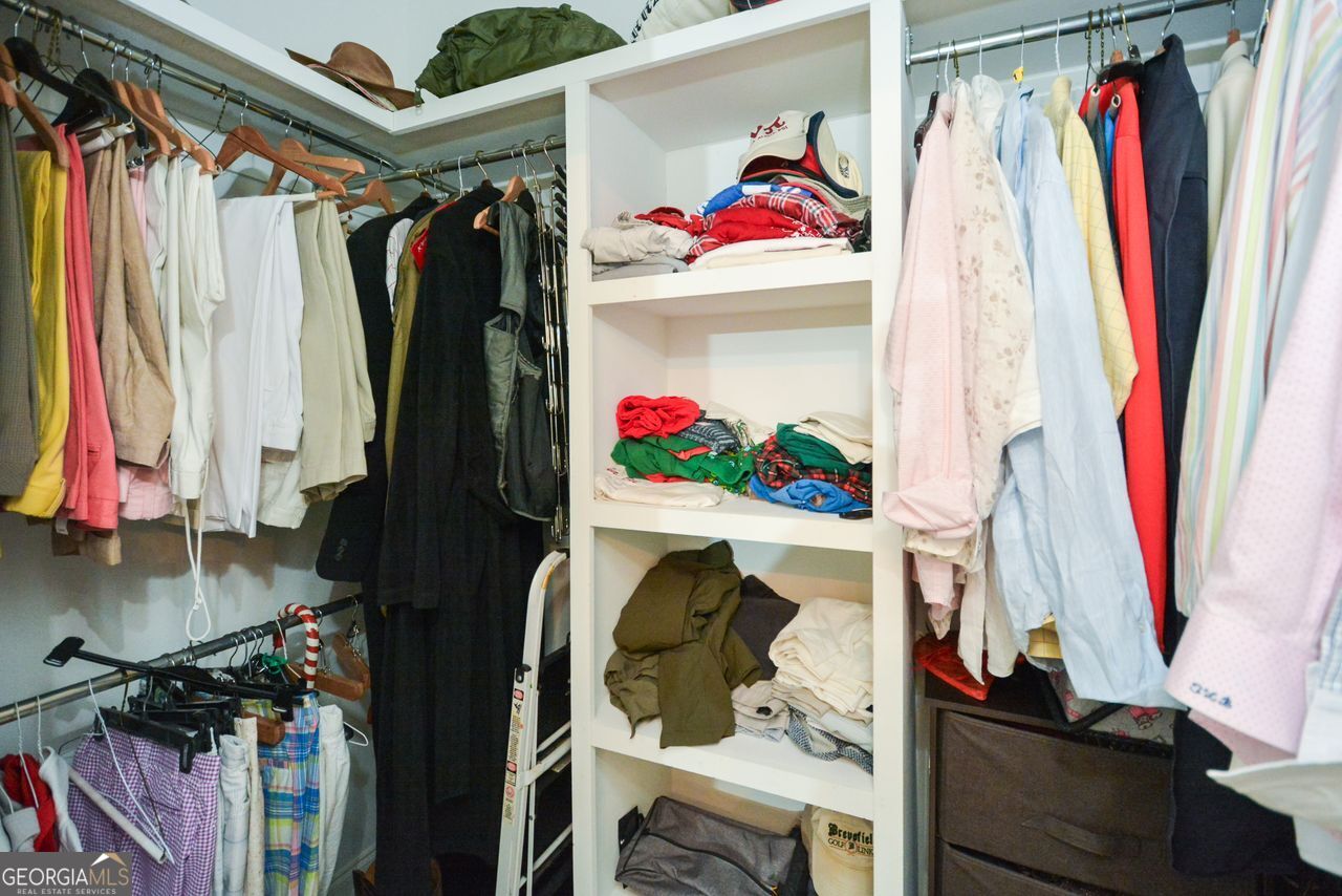 601 Abbington River Lane Property Photo 37