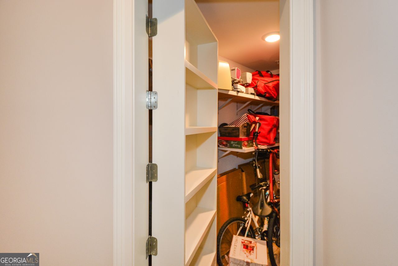 601 Abbington River Lane Property Photo 46