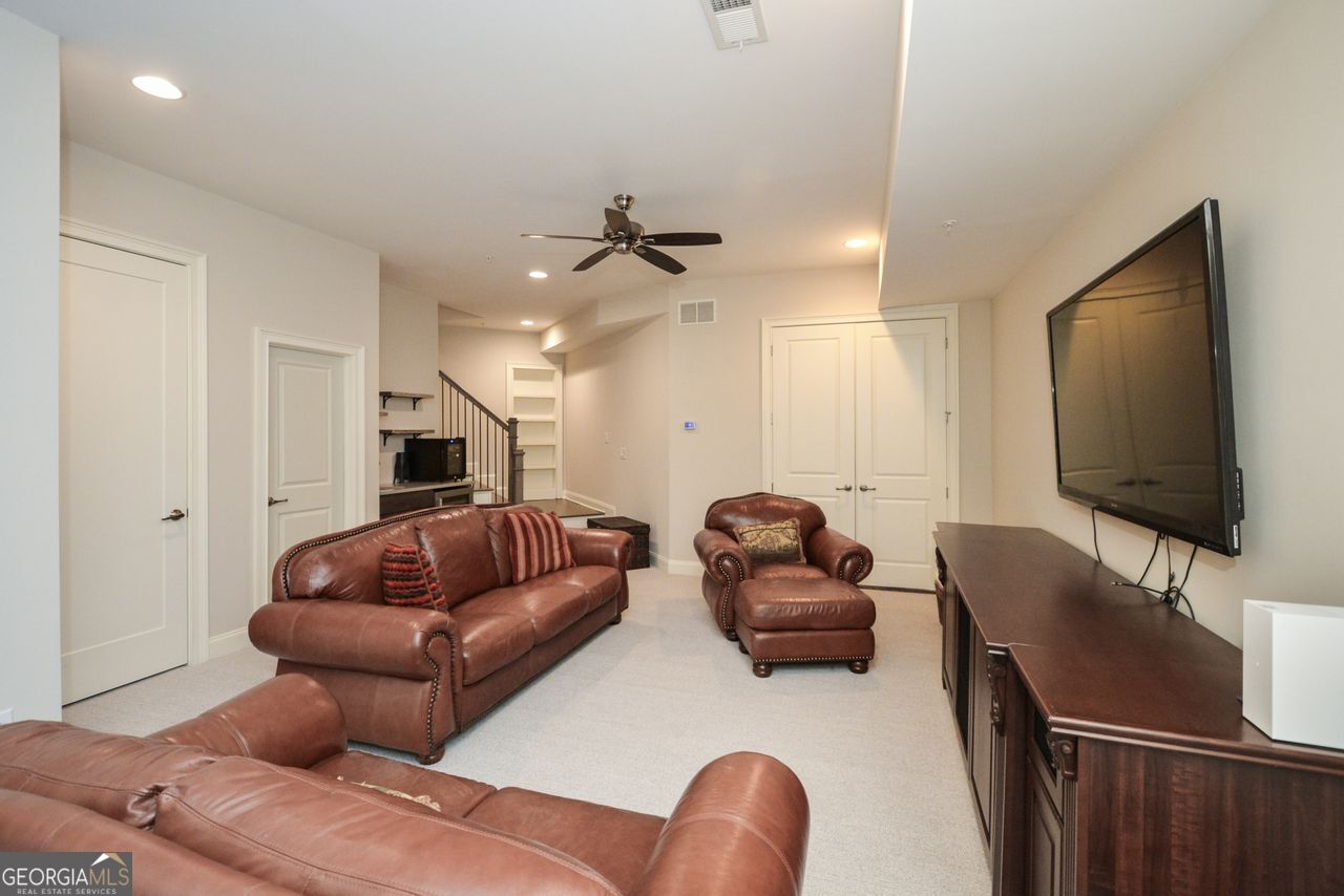 601 Abbington River Lane Property Photo 49
