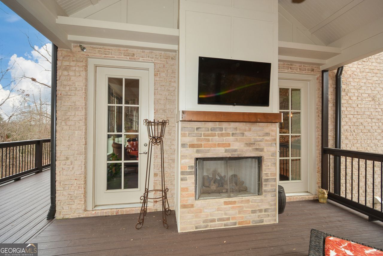601 Abbington River Lane Property Photo 55