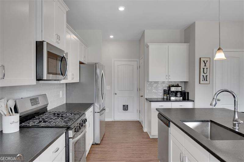 34 Rock Foot Way Se Property Photo 4