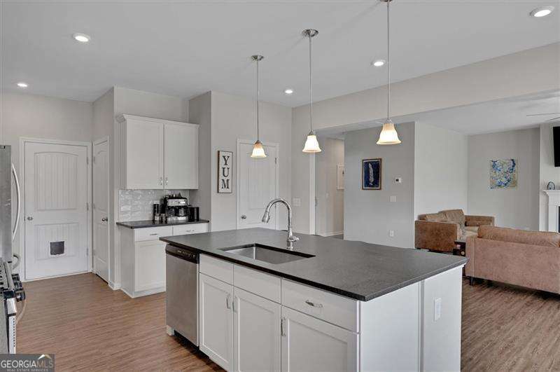 34 Rock Foot Way Se Property Photo 5