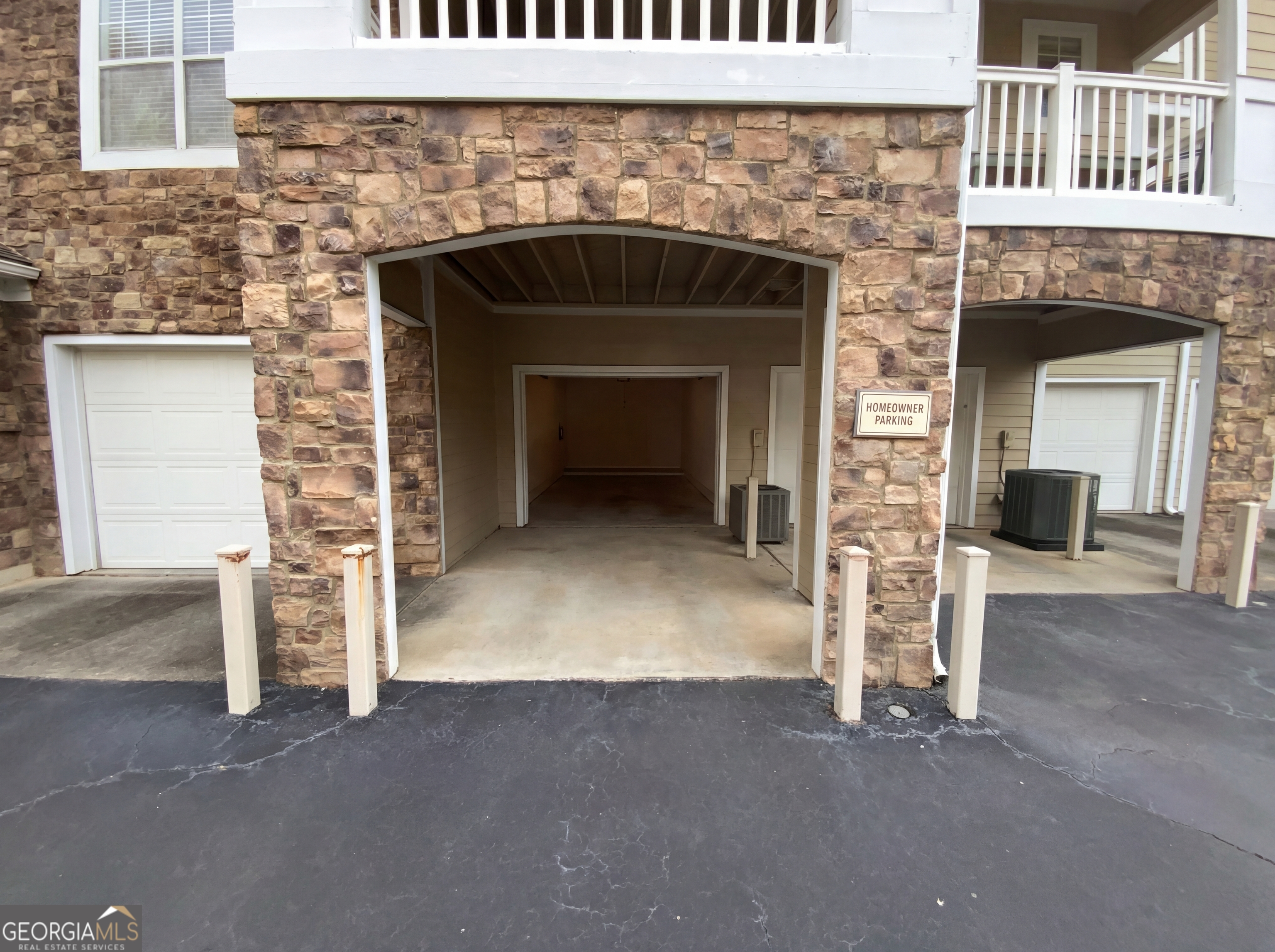522 Sandringham Drive # 522 Property Photo 1